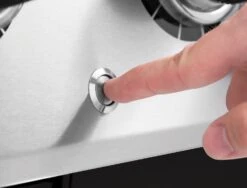 Broil King Regal 490 Black - Modell 2021 -Camping Geschäft 957283 7 REGAL XL PRO FEATURE 03