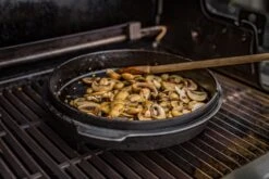 Grillfürst Dutch Oven BBQ Edition DO9 - Borussia Dortmund Edition -Camping Geschäft BVB Dutch Oven Deckel als Pfanne nutzbar