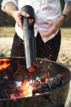 Big Green Egg Looftlighter X - Akkubetriebener Grillanzünder -Camping Geschäft Big Green Egg Looftlighter X Funken Lifestyle