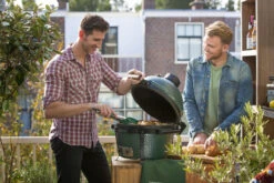 Big Green Egg MiniMax Keramikgrill Mit EGG Carrier -Camping Geschäft Big Green Egg MiniMax Balkongrill Tischgrill 1