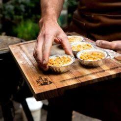 Big Green Egg Schneidebrett Aus Teak-Holz -Camping Geschäft Big Green Egg Schneidebrett Zubereitung 120632