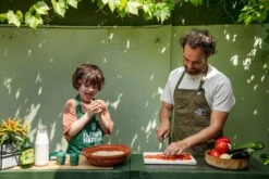 Big Green Egg Vintage Grillschürze -Camping Geschäft Big Green Egg Vintage Schuerze Lifestyle