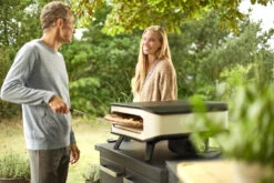 COZZE Pizzaofen Elektrisch 42,5 Cm (17") - Inkl. Pizzastein & Hitzeschild -Camping Geschäft COZZE Elektro Pizzaofen 17 Zoll Lifestyle