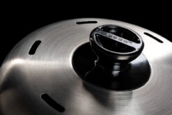 Cobb Grill Premier+ Gas Deluxe Gasgrill 50mbar - Modell 2023 -Camping Geschäft Cobb Grill Premier Plus Gas Deluxe Deckel