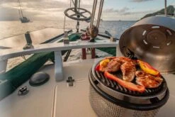 Cobb Grill Supreme Deluxe 2.0 Holzkohlegrill - Modell 2023 -Camping Geschäft Cobb Grill Supreme Deluxe 2 0 600 1 Griddle