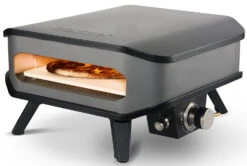 COZZE Pizzaofen Gas 34 Cm (13") - Inkl. Pizzastein 11 COZZE Pizzaofen Gas 34 Cm (13") - Inkl. Pizzastein -Camping Geschäft Cozze Gas Pizzaofen 13 Zoll seitlich
