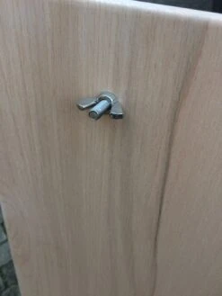 Flammlachsbrett Buche 140mm Schraub-Variante Mit 11mm Nut -Camping Geschäft Flammlachsbrett Schrauben Oben