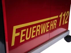 Grillfürst G510G 5-Brenner Gasgrill Mit Hochtemperaturbrenner Und Gusseisen Rosten - Feuerwehr Edition 28 Grillfürst G510G 5-Brenner Gasgrill Mit Hochtemperaturbrenner Und Gusseisen Rosten - Feuerwehr Edition -Camping Geschäft G510G FW Feuerwehrgrill Foto freigestellt 30