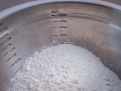 Grillfürst BBQ 3er Edelstahlschüssel Set Mit Glasdeckel -Camping Geschäft Grillfuerst BBQ Edelststahlschuesseln mit Skala