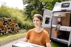 Grillfürst G201E 2-Brenner Gasgrill Portabel V2 - Campinggrill / Balkongrill - X-DEAL Inkl. Untergestell Und Tragetasche -Camping Geschäft Grillfuerst Campinggrill transportabel Wohnmobil