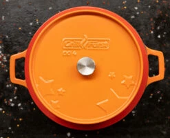 Grillfürst Emaillierter Dutch Oven Ohne Füsse DO4 - Orange -Camping Geschäft Grillfuerst Dutch Oven DO4 orange Deckel Emaillie