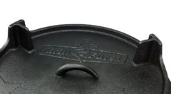 Grillfürst Dutch Oven Set BBQ Edition DO20 - X-DEAL Inkl. Tragetasche / Aufbewahrungstasche, Gusseisen Pflege, Ringreiniger, Deckelheber Und Bambus-Kochlöffel -Camping Geschäft Grillfuerst Dutch Oven Logo