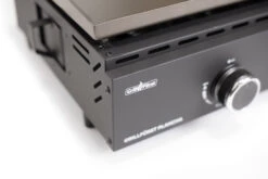 Grillfürst Plancha Grill - 2 Brenner Mit Insgesamt 7 KW Und Edelstahl Plancha - Inkl. 2 Stk. Plancha Spatel Und Grillzange -Camping Geschäft Grillfuerst Gas Planchagrill schwarz 20 099 1