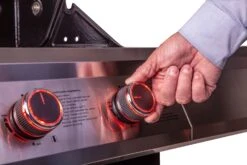 Grillfürst G520E 5-Brenner Gasgrill - Eintracht Frankfurt Edition - Edelstahlroste -Camping Geschäft Grillfuerst Gasgrill G310E Beleuchtete Drehregler