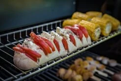 Grillfürst G521G 5-Brenner Edelstahl-Gasgrill Mit Hochtemperaturbrenner, Heckbrenner Und Gusseisen Rosten - X-DEAL Inkl. Zubehörpaket 38 Grillfürst G521G 5-Brenner Edelstahl-Gasgrill Mit Hochtemperaturbrenner, Heckbrenner Und Gusseisen Rosten - X-DEAL Inkl. Zubehörpaket -Camping Geschäft Grillfuerst Gasgrill G521G Warmhalterost 1