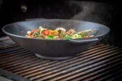 Grillfürst Gusseisen Wok Mit 2 Griffen Ø 30 Cm -Camping Geschäft Grillfuerst Gusswok
