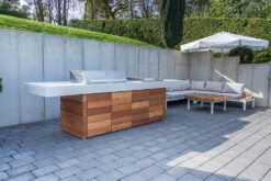 Grillfürst Outdoor Küche Mit Beton-Arbeitsplatte Und HPL-Unterschrank - Mit Edler Holzverkleidung (300 Cm X 80 Cm) - Mit Einbaugrill Und Planchagrill -Camping Geschäft Grillfuerst Outdoor Kueche Beton Kuecheninsel Unterschraenke 5 1645801079