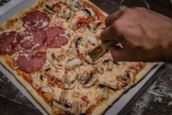 Grillfürst Pizzastein Eckig 40 X 30 Cm Mit Pizzablech 17 Grillfürst Pizzastein Eckig 40 X 30 Cm Mit Pizzablech -Camping Geschäft Grillfuerst Pizza Blech eckig