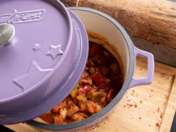 Grillfürst Emaillierter Dutch Oven Ohne Füsse DO6 - Lila -Camping Geschäft Grillfuerst lila Dutch Oven emailliert DO6