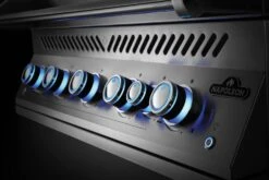 Napoleon 700-Series 38" BIG38 Edelstahl Einbaugrill Inkl. Drehspieß - Modell 2023 -Camping Geschäft Napoleon Einbaugrill 700 Series BIG38 Drehregler beleuchtet 18 1671184705