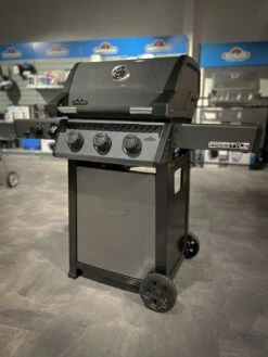 Napoleon Freestyle 365 Gasgrill, Graphit - Mit Sizzle Zone - Modell 2023 -Camping Geschäft Napoleon Freestyle 365