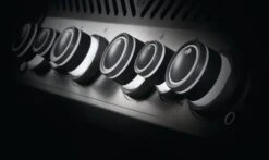 Napoleon Rogue SE 525 Gasgrill, Schwarz Mit Gussrosten, Sizzle Zone Und Heckbrenner - Modell 2023 21 Napoleon Rogue SE 525 Gasgrill, Schwarz Mit Gussrosten, Sizzle Zone Und Heckbrenner - Modell 2023 -Camping Geschäft Napoleon Gasgrill SE525 Drehregler beleuchtet 4