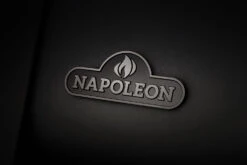Napoleon Phantom Prestige 500 Gasgrill, Mattschwarz - Modell 2023 -Camping Geschäft Napoleon Phantom Prestige 500 p500phm NAP Logo