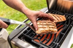 Napoleon Prestige 500 Gasgrill, Schwarz - Mit Safety Glow - X-DEAL Inkl. Grillthermometer, Schneidebrett Und Windschild Für SIZZLE ZONE -Camping Geschäft Napoleon Prestige Lifestyle Sizzle Zone 4