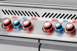 Napoleon Prestige Pro 500-3 Edelstahl Gasgrill Inkl. Drehspieß - Modell 2023 31 Napoleon Prestige Pro 500-3 Edelstahl Gasgrill Inkl. Drehspieß - Modell 2023 -Camping Geschäft Napoleon Prestige Pro 500 safety glow Drehknopfbeleuchtung