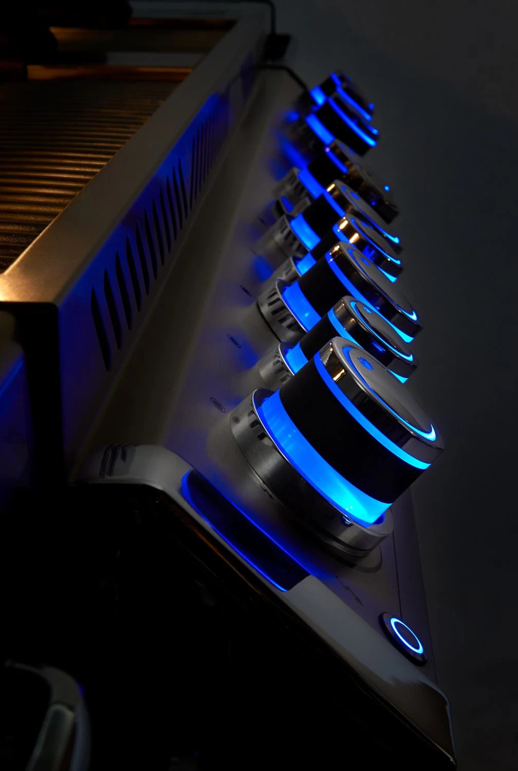 Napoleon Prestige Pro 665-3 Edelstahl Gasgrill Inkl. Drehspieß - Modell 2023 14 Napoleon Prestige Pro 665-3 Edelstahl Gasgrill Inkl. Drehspieß - Modell 2023 – Bild 12