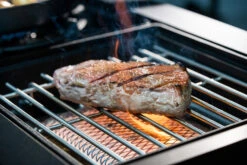 Outdoorchef Gas Kugelgrill Arosa 570 G Evo Black Style - Inkl. Blazing-/Cooking Zone Kit Plus 26 Outdoorchef Gas Kugelgrill Arosa 570 G Evo Black Style - Inkl. Blazing-/Cooking Zone Kit Plus -Camping Geschäft Outdoorchef Blazing Zone Arosa Nachruesten