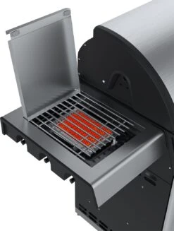 Outdoorchef Dualchef 325 G Gasgrill Mit Seitenkocher + BLAZING ZONE Infrarotbrenner + DGS Gusseisen Grillrost 2 Stk. + DGS Gemüse Grillrost 2 Stk. -Camping Geschäft Outdoorchef Blazing Zone Dualchef 18 212 80 eingeschaltet 2