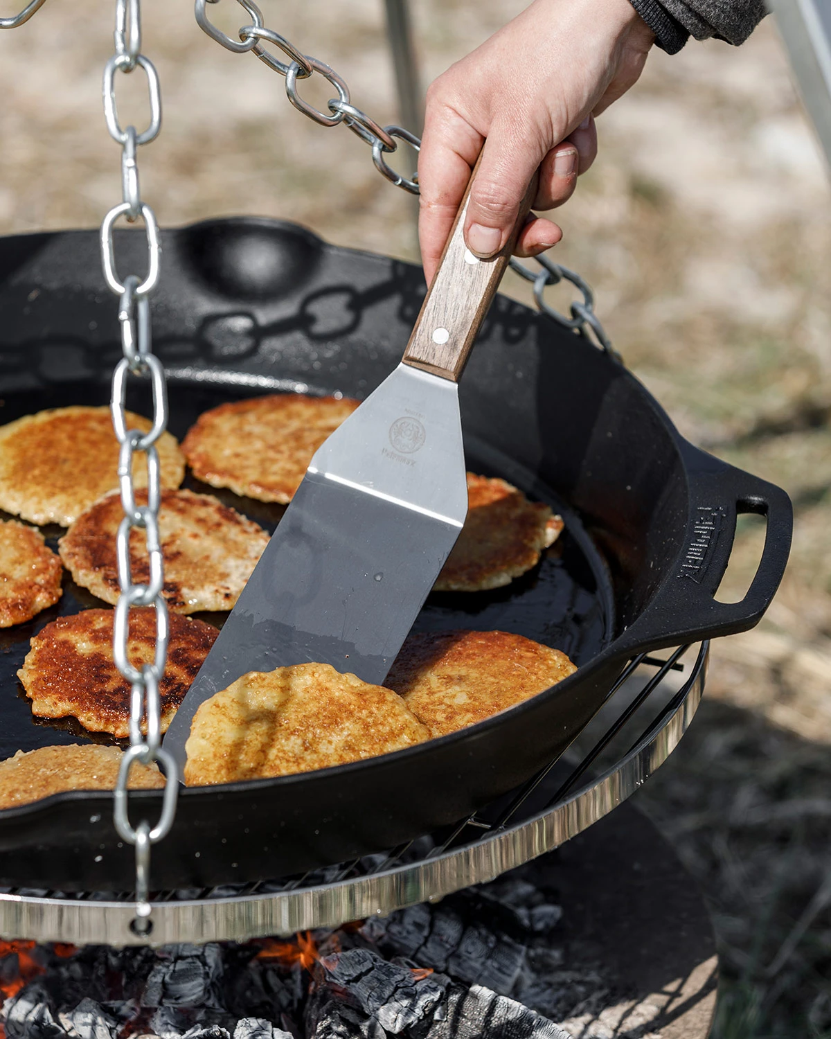 Petromax Feuerpfanne Gusseisen Fp50h-t Mit Zwei Henkeln 4 Petromax Feuerpfanne Gusseisen Fp50h-t Mit Zwei Henkeln – Bild 2