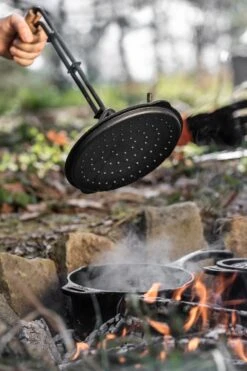 Petromax Gusseiserne Kasserolle Mit Deckel Kr1 -Camping Geschäft Petromax Kasserolle Deckel Noppen kr2 kr1