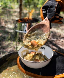 Petromax Griffschale Olivenholz / 25 Cm -Camping Geschäft Petromax Olivenholz Griffschale 25cm Lifestyle02