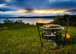 Petromax Pro-ft Set / 3-tlg. (Deckelheber, Kohleschale, Grillrost) 9 Petromax Pro-ft Set / 3-tlg. (Deckelheber, Kohleschale, Grillrost) -Camping Geschäft Petromax Pro FT Set Deckelhalter Grillrost Kohlenschale Anwendung