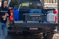 Pit Boss Plancha Grill Ultimate Plancha 2-Brenner - Mit Untergestell -Camping Geschäft Pit Boss Planchagrill 2 Brenner Ultimate Campinggrill