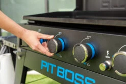 Pit Boss Plancha Grill Ultimate Plancha 4-Brenner - Mit Untergestell -Camping Geschäft Pit Boss Planchagrill Ultimate 4 Brenner Drehregler 1