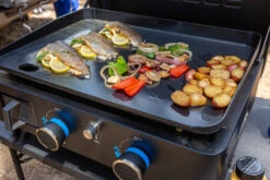 Pit Boss Plancha Grill Ultimate Plancha 2-Brenner - Mit Untergestell -Camping Geschäft Pit Boss Planchagrillen Ultimate Plancha 2 Brenner
