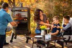 Pit Boss Vertical Smoker Pro Series 4 Pelletsmoker -Camping Geschäft Pit Boss Vertical Smoker Pro Series 4 Pelletsmoker Raeuchern