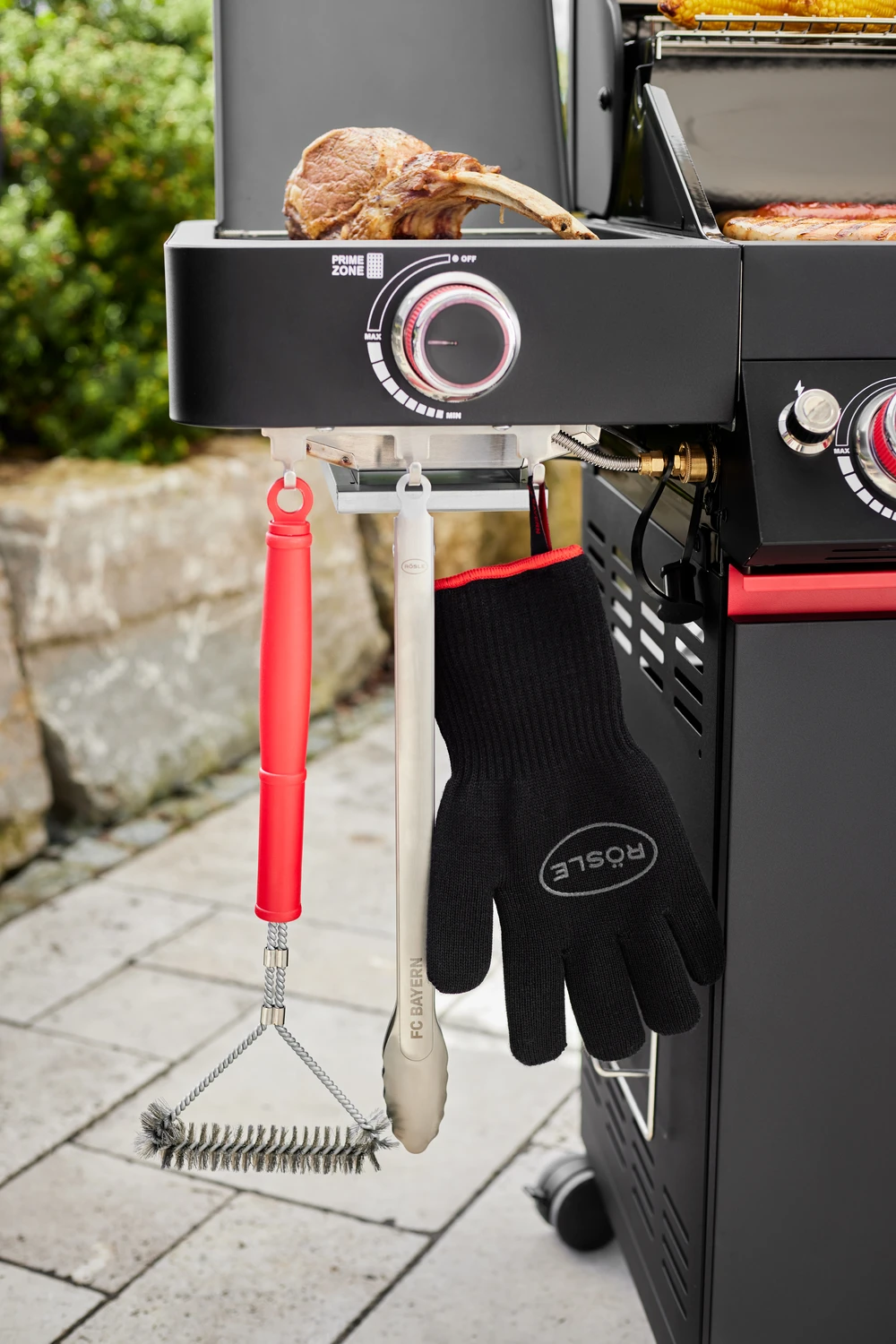 Rösle Videro G2-S VARIO+ Schwarz Gasgrill - FC Bayern Edition 18 Rösle Videro G2-S VARIO+ Schwarz Gasgrill - FC Bayern Edition – Bild 16