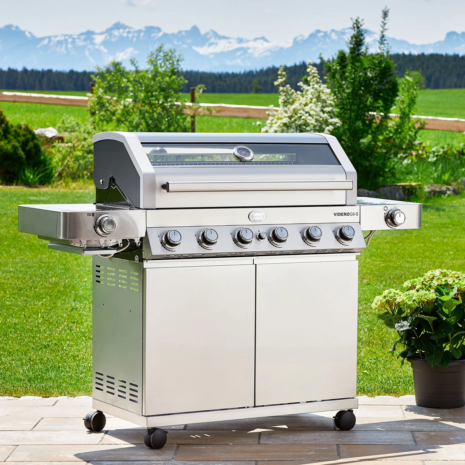 Rösle Edelstahl Gasgrill Videro G6-S VARIO+ - Limited Edition Modell 2023 - X-DEAL Inkl. Abdeckhaube, Grillplatte Und Drehspieß 15 Rösle Edelstahl Gasgrill Videro G6-S VARIO+ - Limited Edition Modell 2023 - X-DEAL Inkl. Abdeckhaube, Grillplatte Und Drehspieß – Bild 13