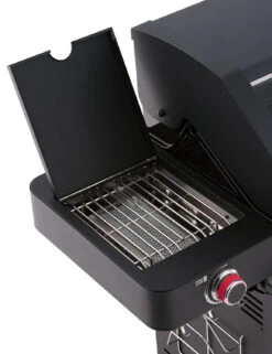 Rösle Videro G4-S VARIO+ Schwarz Gasgrill - FC Bayern Edition - Inkl. FC Bayern Abdeckhaube, Grillzange, Grillbürste Und Grillhandschuhe -Camping Geschäft Roesle Gasgrill Videro FC Bayern Detail Prime Zone 3