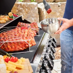 Rösle Gasgrill Videro G6-S VARIO+ Schwarz - Modell 2023 - SMART Deal Inkl. Grillfürst Grill Control -Camping Geschäft Roesle Gasgrill Videro G6 S Mood Grillflaeche 4