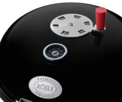 Rösle Holzkohlegrill Kugelgrill No.1 F50 Sport - FC Bayern Edition -Camping Geschäft Roesle Holzkohle Kugelgrill Sport F50 FC Bayern Detail Deckel 1