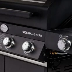 Rösle Gasgrill BBQ-Station Videro G4-S Vario+ Nero Schwarz - Modell 2023 - X-DEAL Inkl. Abdeckhaube -Camping Geschäft Roesle Videro G4 S Vario NERO matt schwarz Drehregler 4