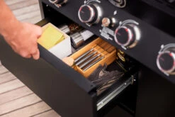 Rösle Gasgrill Videro Pro G6-S Vario+ Mattschwarz - Modell 2023 -Camping Geschäft Roesle Videro Pro G6 S Detail Schubladen