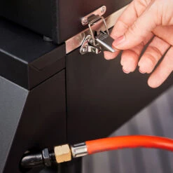 Rösle Gasgrill Videro Pro G2-P Campinggrill -Camping Geschäft Rosle Gasgrill Videro PRO G2 P Verschluss