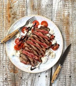 Steak Champ Gourmet Steakbesteck Set: 2 Steakmesser Und 2 Gabeln 13 Steak Champ Gourmet Steakbesteck Set: 2 Steakmesser Und 2 Gabeln -Camping Geschäft Steak Champ Gourmet Messerset Steak Teller 101059