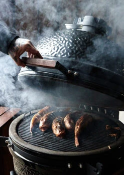 The Bastard Keramikgrill Classic Large - Complete - Schwarz Glänzend - Modell 2023 21 The Bastard Keramikgrill Classic Large - Complete - Schwarz Glänzend - Modell 2023 -Camping Geschäft The Bastard Classic Large Keramikgrill Complete